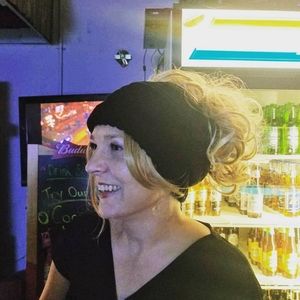 Meet your Posher, Dana